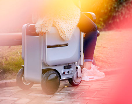 Airwheel self-driving luggage