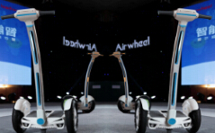 Airwheel got starting the R & D relevant to the two-wheeled structure against the background.